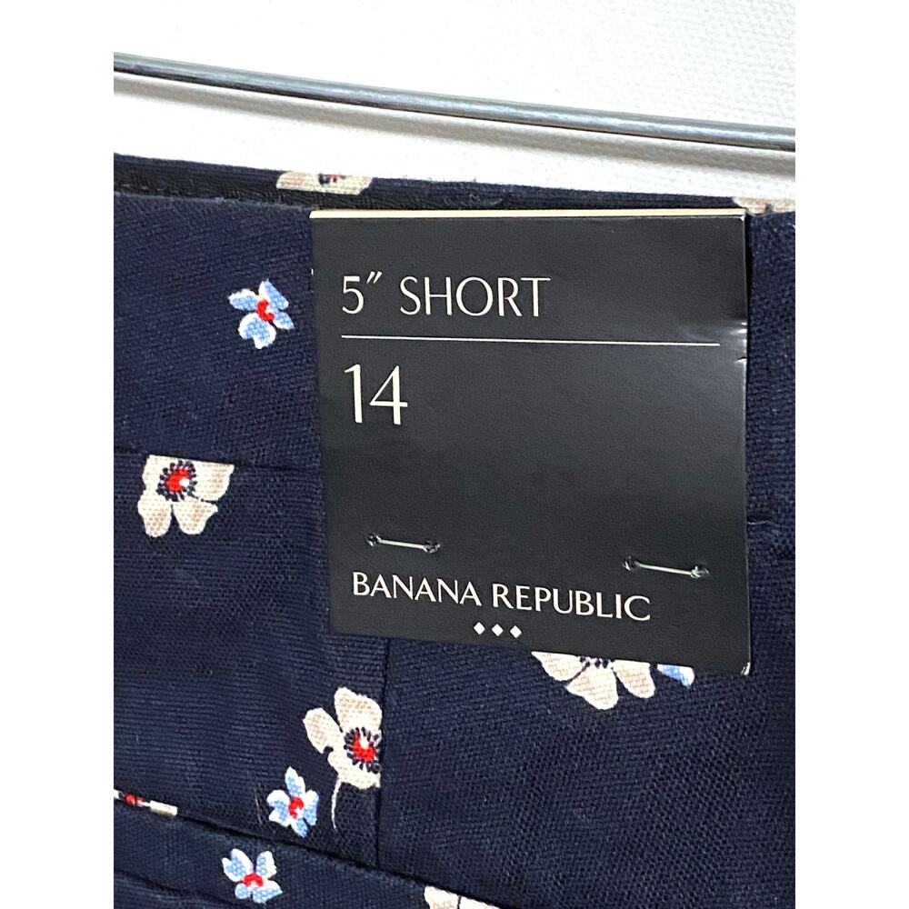 Banana Republic Floral Navy Chinos 5" Shorts Womens 14 Vacation Summer Boho NWT - Picture 4 of 7